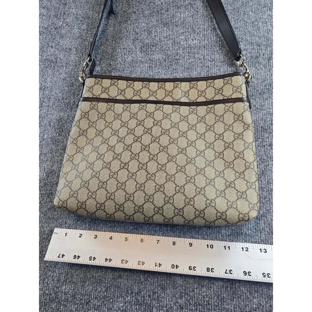 Gucci GG Supreme Canvas Messenger Bag Brown Crossbody 388924 Authentic